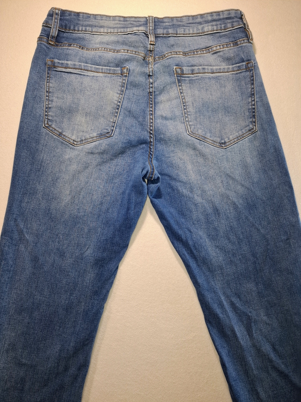 LAZER Men’s Straight Jeans in Faded Blue - Picture 3 of 11